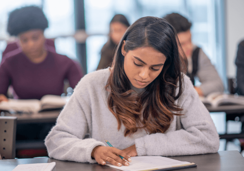 Becas-Fundación-Carolina-2025-2026